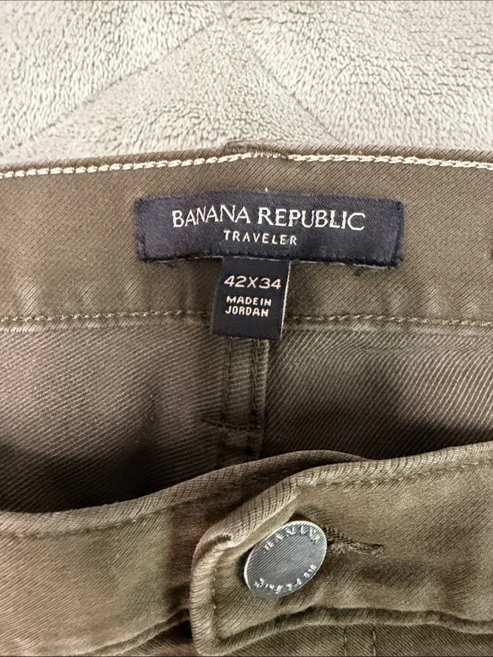 Banana Republic Men's Traveler Chinos - Olive (42x34, Slim Fit)